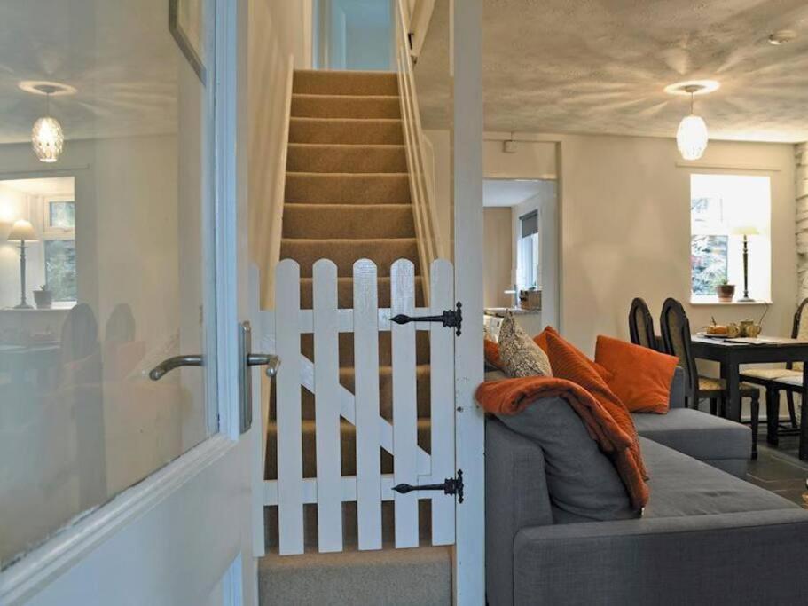 Cosy Terrace Cottage Built Into The Mountain Side. 布莱奈费斯蒂尼奥格 外观 照片